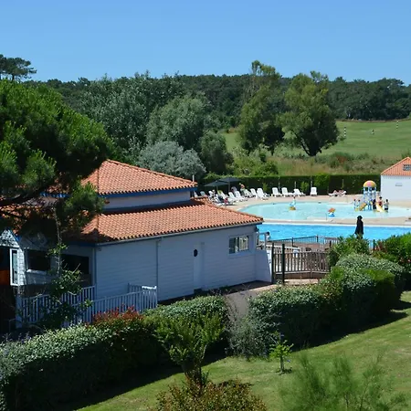 A Port Bourgenay, Vue Sur Lac, Au Pied D'un Parc Aquatique Talmont-Saint-Hilaire