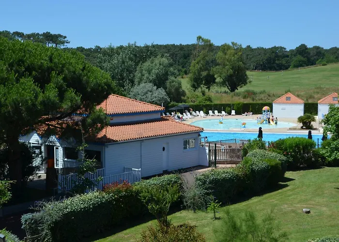 A Port Bourgenay, Vue Sur Lac, Au Pied D'un Parc Aquatique Talmont-Saint-Hilaire