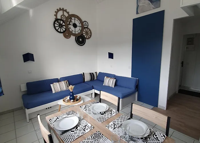 A Port Bourgenay, Vue Sur Lac, Au Pied D'un Parc Aquatique * Talmont-Saint-Hilaire